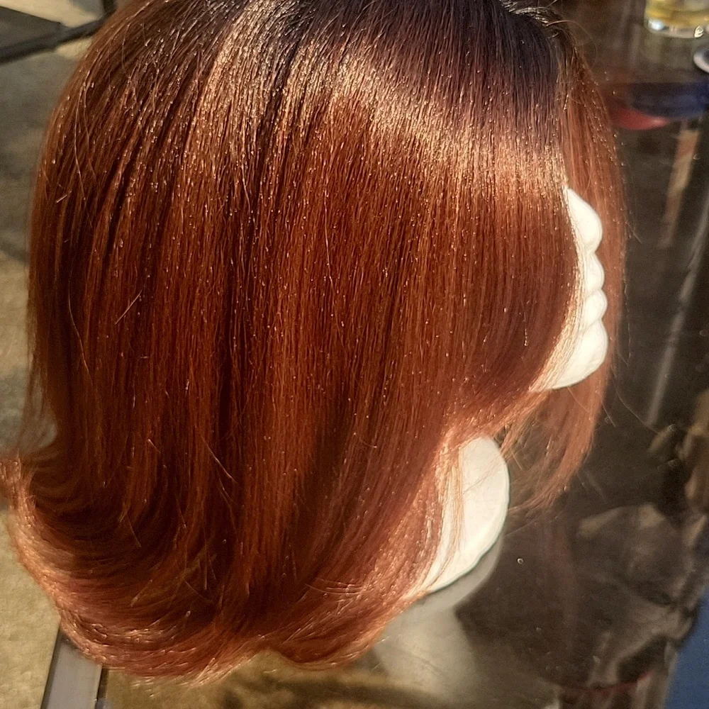 Red wig - Picture 4 of 4